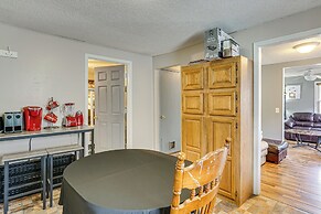 3 Mi to Dtwn Fort Wayne: Home w/ Deck & Yard!