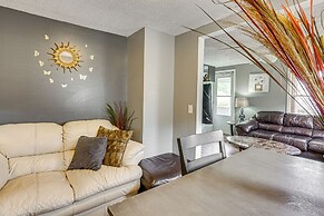 3 Mi to Dtwn Fort Wayne: Home w/ Deck & Yard!