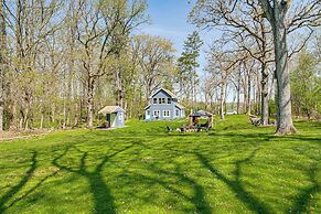 1 Mi to Lake Geneva: Cottage w/ On-site Hiking