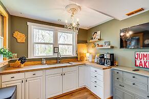 1 Mi to Lake Geneva: Cottage w/ On-site Hiking