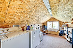 1 Mi to Lake Geneva: Cottage w/ On-site Hiking