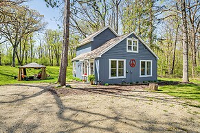 1 Mi to Lake Geneva: Cottage w/ On-site Hiking