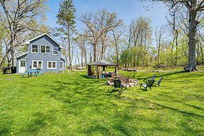 1 Mi to Lake Geneva: Cottage w/ On-site Hiking