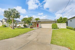 Private Pool & Spacious Yard: Cape Coral Getaway