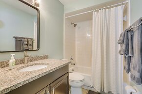 Private Pool & Spacious Yard: Cape Coral Getaway