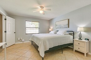 Private Pool & Spacious Yard: Cape Coral Getaway