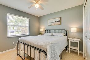 Private Pool & Spacious Yard: Cape Coral Getaway