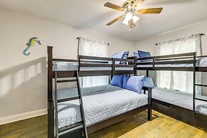 3 Mi to Beach: Family Home in Corpus Christi!