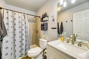 3 Mi to Beach: Family Home in Corpus Christi!