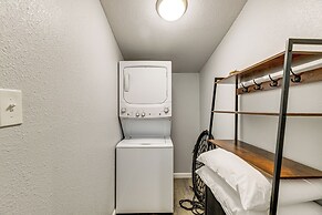 3 Mi to Beach: Family Home in Corpus Christi!