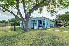 3 Mi to Beach: Family Home in Corpus Christi!