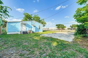 3 Mi to Beach: Family Home in Corpus Christi!