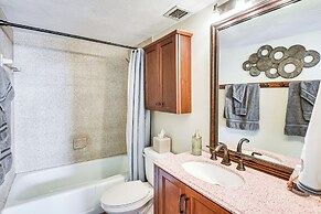 Walk to Ocean: Daytona Beach Shores Condo w/ Pool!