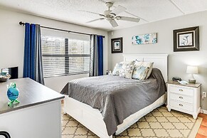 Walk to Ocean: Daytona Beach Shores Condo w/ Pool!