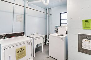 Walk to Ocean: Daytona Beach Shores Condo w/ Pool!