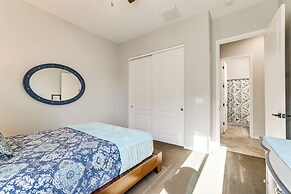 Swim-up Bar & Putting Green: Goodyear Getaway!