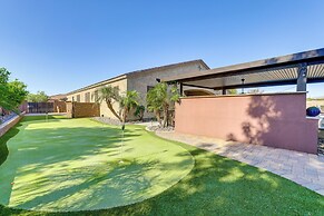 Swim-up Bar & Putting Green: Goodyear Getaway!