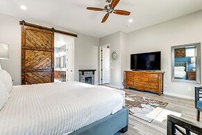 Swim-up Bar & Putting Green: Goodyear Getaway!