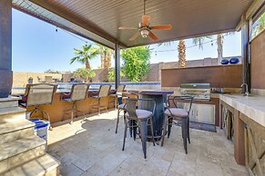 Swim-up Bar & Putting Green: Goodyear Getaway!