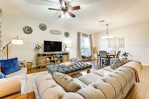 Swim-up Bar & Putting Green: Goodyear Getaway!