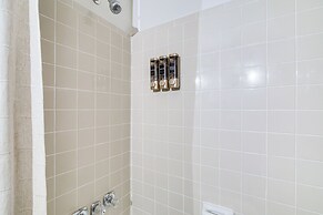 6 Mi to Shelby Farms Park: Family Home in Memphis