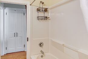 Near Nockamixon State Park: Telford Apt w/ Porch!