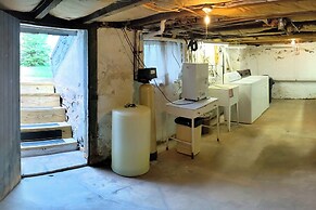 Near Nockamixon State Park: Telford Apt w/ Porch!