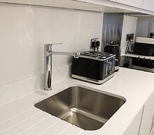 Slate Suite 1BR City Views