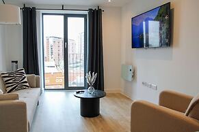 Slate Suite 1BR City Views