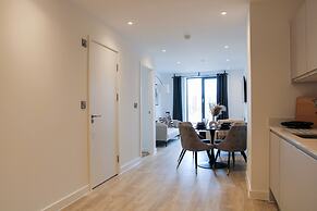 Slate Suite 1BR City Views