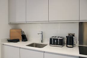 Slate Suite 1BR City Views