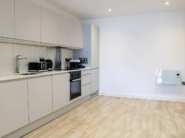 Slate Suite 1BR City Views