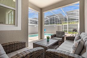 Upstay Luxury 4BR Family Home w Pool Near Disney