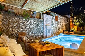 The Secret Garden - Courtyard Private Pool Villa