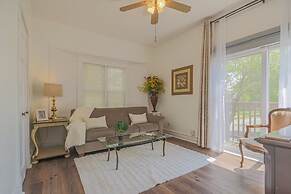 Comfy One Bed Apartment in Forest Park