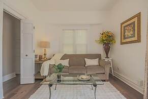 Comfy One Bed Apartment in Forest Park