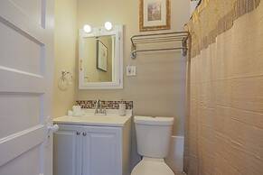 Comfy One Bed Apartment in Forest Park