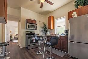 Comfy One Bed Apartment in Forest Park