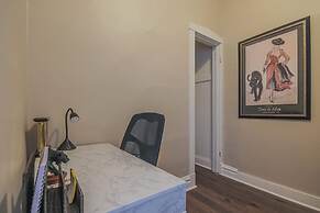 Comfy One Bed Apartment in Forest Park