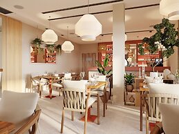 Adiya Signature Hotel