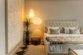 Adiya Signature Hotel