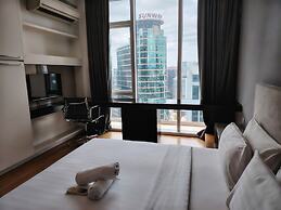 Platinum Suites KLCC by Sleepy Owl