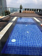 Platinum Suites KLCC by Sleepy Owl