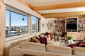 700 Ute Apartment #703 4 Bedroom Home