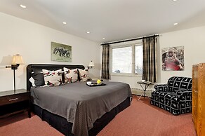 700 Ute Apartment #703 4 Bedroom Home