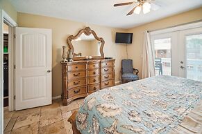 Charming Coastal Retreat Steps From Beach 3 Bedroom Home