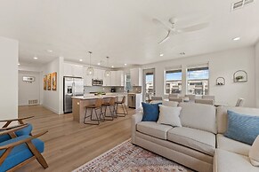 Periwinkle Sky 3 Bedroom Condo