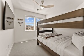 Periwinkle Sky 3 Bedroom Condo