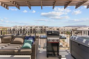 Periwinkle Sky 3 Bedroom Condo