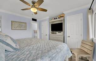 Pinnacle Port Penthouse #29 2 Bedroom Condo